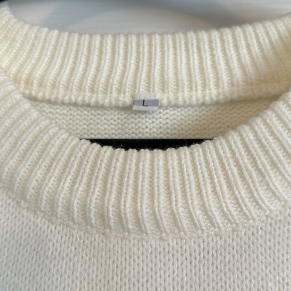 Cream Red Heart Sweater, Size L - Picture 5 of 6